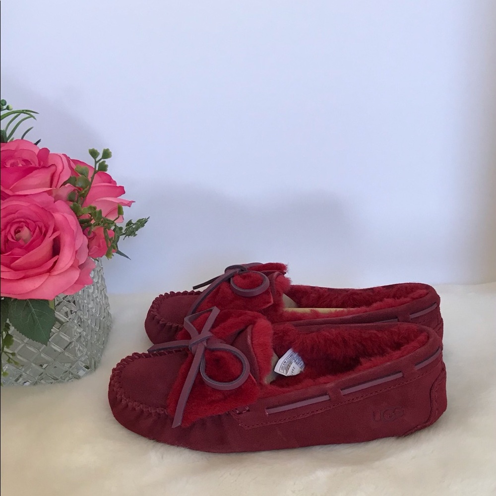 UGG Dakota Double Bow Moccasin - Picture 6 of 12